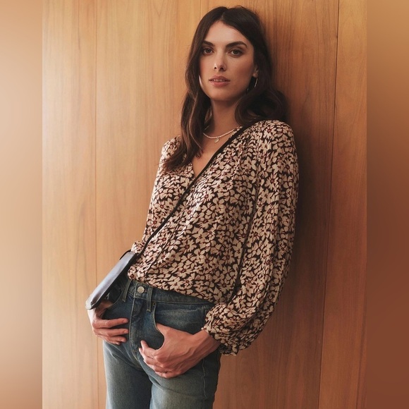 Velvet by Graham  & Spencer Melinda Printed Blouse - Picture 1 of 9